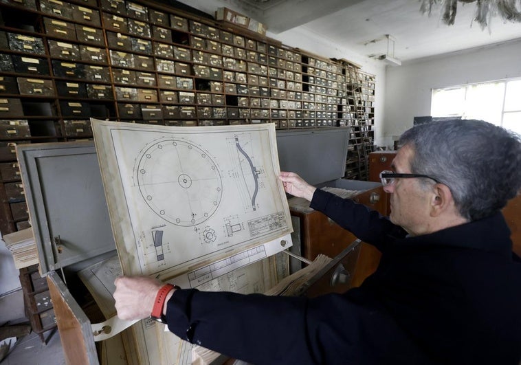 Acuerdo con el Gobierno para conservar los archivos de Sniace